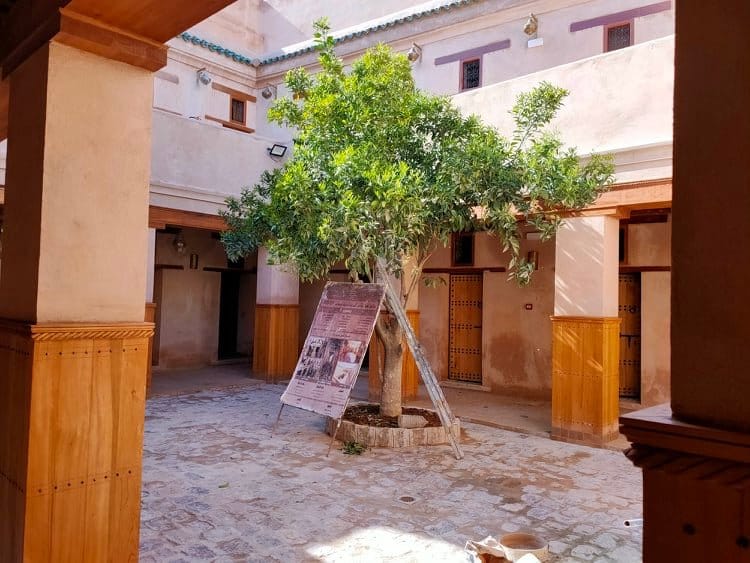 إحياء فندق النجارين  بمكناس، ومؤشرات إعادة التوظيف.