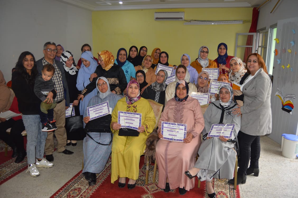 حفل بمناسبة اليوم العالمي للمرأة.من تنظيم منظمة المرأة المغربية للطفولة والشباب/مكناس وبتنسيق مع مجموعة الازدهار لفن التراث المغربي الموسيقي بمكناس . حفل بمناسبة اليوم العالمي للمرأة.من تنظيم منظمة المرأة المغربية للطفولة والشباب/مكناس وبتنسيق مع مجموعة الازدهار لفن التراث المغربي الموسيقي بمكناس .