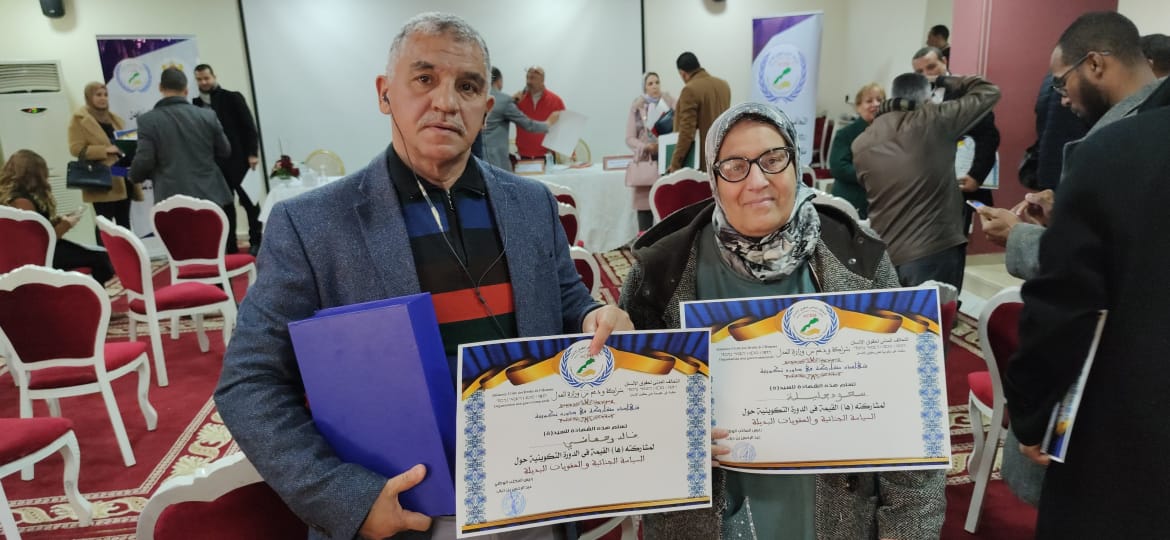 400 مليون سنتيم هي الميزانية اليومية لساكنة سجون المغرب وفتح حوار وطني لاعتماد مقاربة العقوبات البديلة، ضرورة ملحة مع إعادة النظر في الأوضاع المادية والاجتماعية لموظفي قطاع السجون . مكناس: عبد الصمد تاج الدين 400 مليون سنتيم هي الميزانية اليومية لساكنة سجون المغرب وفتح حوار وطني لاعتماد مقاربة العقوبات البديلة، ضرورة ملحة مع إعادة النظر في الأوضاع المادية والاجتماعية لموظفي قطاع السجون . مكناس: عبد الصمد تاج الدين