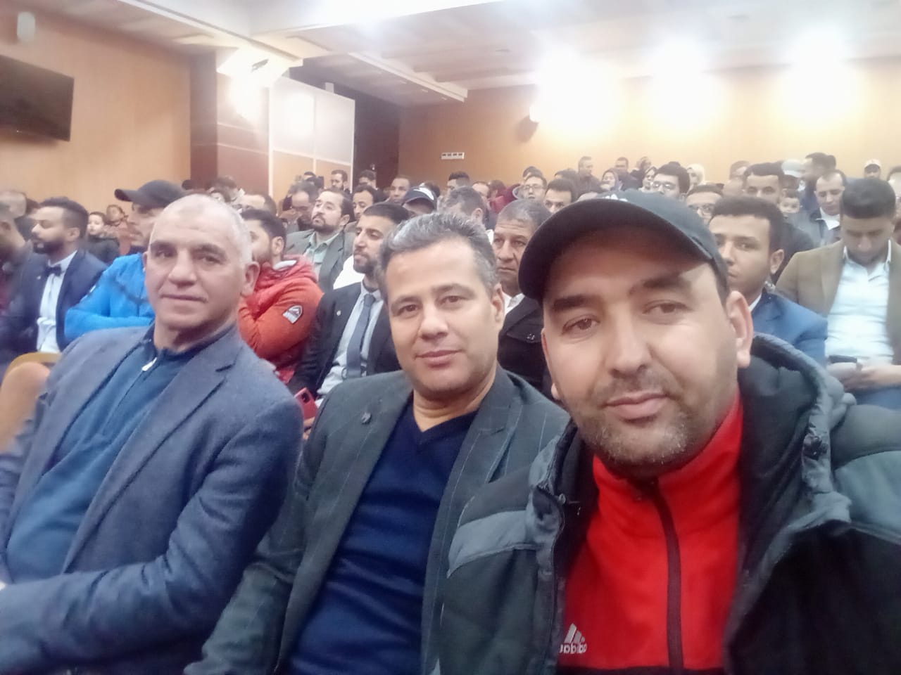 تتويج فريق إتصالات المغرب بلقب دوري الصداقة الرمضاني لكرةالقدم المصغرة في نسخته الخامسة تتويج فريق إتصالات المغرب بلقب دوري الصداقة الرمضاني لكرةالقدم المصغرة في نسخته الخامسة