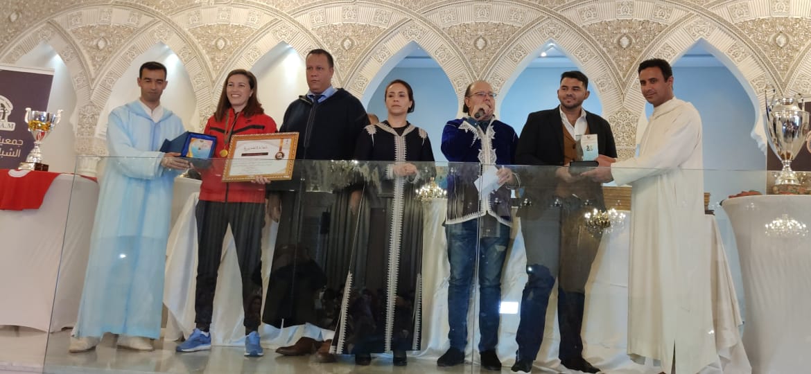 الاستاد النقيب عبد الواحد الانصاري يسلم الكاس الفضية لفريق موظفي السجن المحلي تولال مكناس الفائز بالنسخة الثالثة للدوري التضامني الرمضاني لكرة القدم المنظم من طرف جمعية المحامين الشباب بمكناس الاستاد النقيب عبد الواحد الانصاري يسلم الكاس الفضية لفريق موظفي السجن المحلي تولال مكناس الفائز بالنسخة الثالثة للدوري التضامني الرمضاني لكرة القدم المنظم من طرف جمعية المحامين الشباب بمكناس