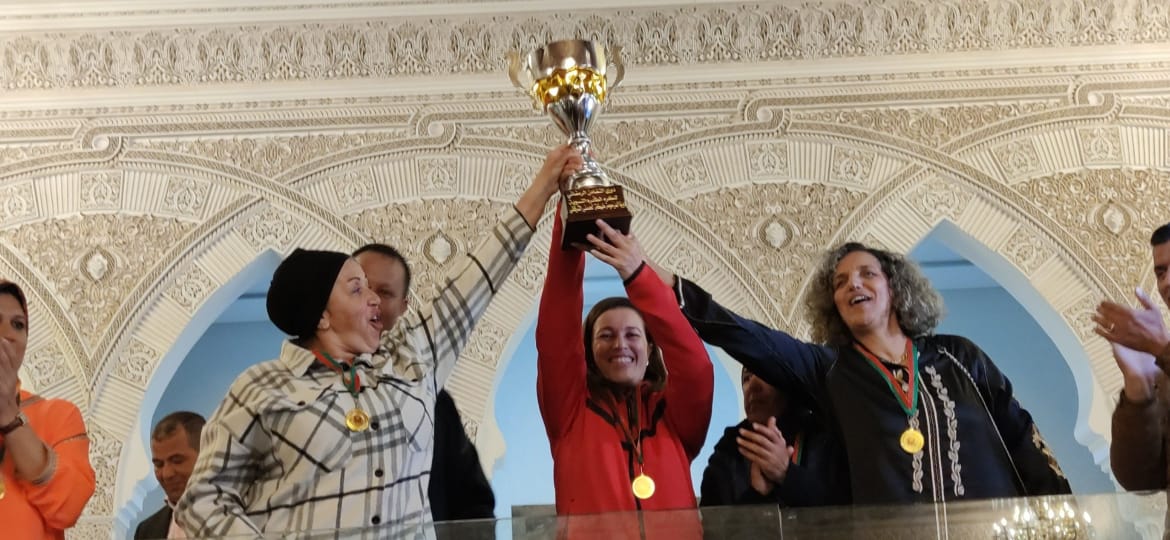 الاستاد النقيب عبد الواحد الانصاري يسلم الكاس الفضية لفريق موظفي السجن المحلي تولال مكناس الفائز بالنسخة الثالثة للدوري التضامني الرمضاني لكرة القدم المنظم من طرف جمعية المحامين الشباب بمكناس الاستاد النقيب عبد الواحد الانصاري يسلم الكاس الفضية لفريق موظفي السجن المحلي تولال مكناس الفائز بالنسخة الثالثة للدوري التضامني الرمضاني لكرة القدم المنظم من طرف جمعية المحامين الشباب بمكناس