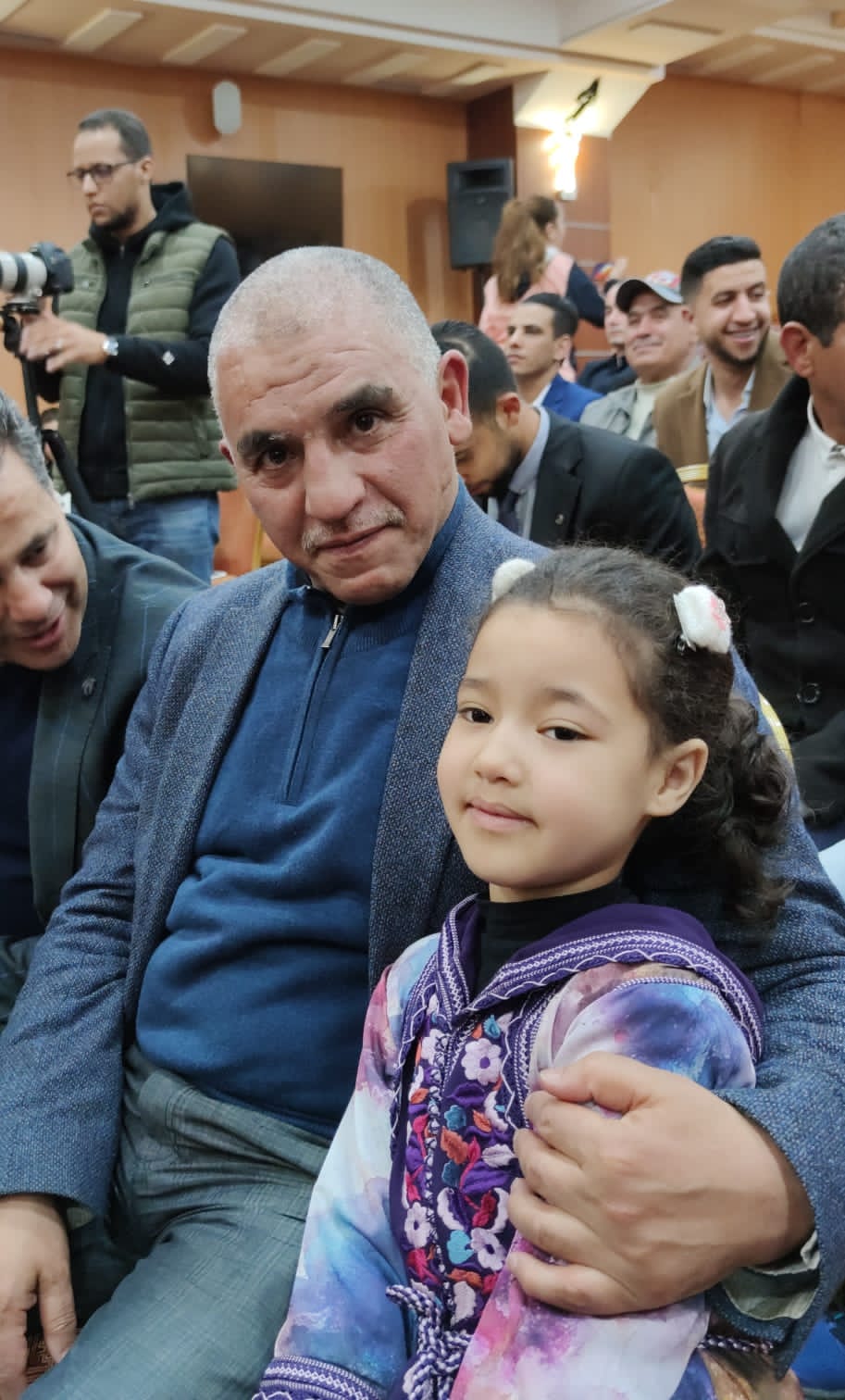 الحفل الختامي لدوري الصداقة الرمضاني لكرة القدم المصغرةالمنظم من طرف هيئة المحامين الشياب مكناس يكرم الاستاد محمد بلماحي رئيس الجامعة الملكية المغربية لسباق الدراجات... واللاعب الدولي مصطفى بيدان والحكمة الدولية بوشرى الكربوبي الحفل الختامي لدوري الصداقة الرمضاني لكرة القدم المصغرةالمنظم من طرف هيئة المحامين الشياب مكناس يكرم الاستاد محمد بلماحي رئيس الجامعة الملكية المغربية لسباق الدراجات... واللاعب الدولي مصطفى بيدان والحكمة الدولية بوشرى الكربوبي