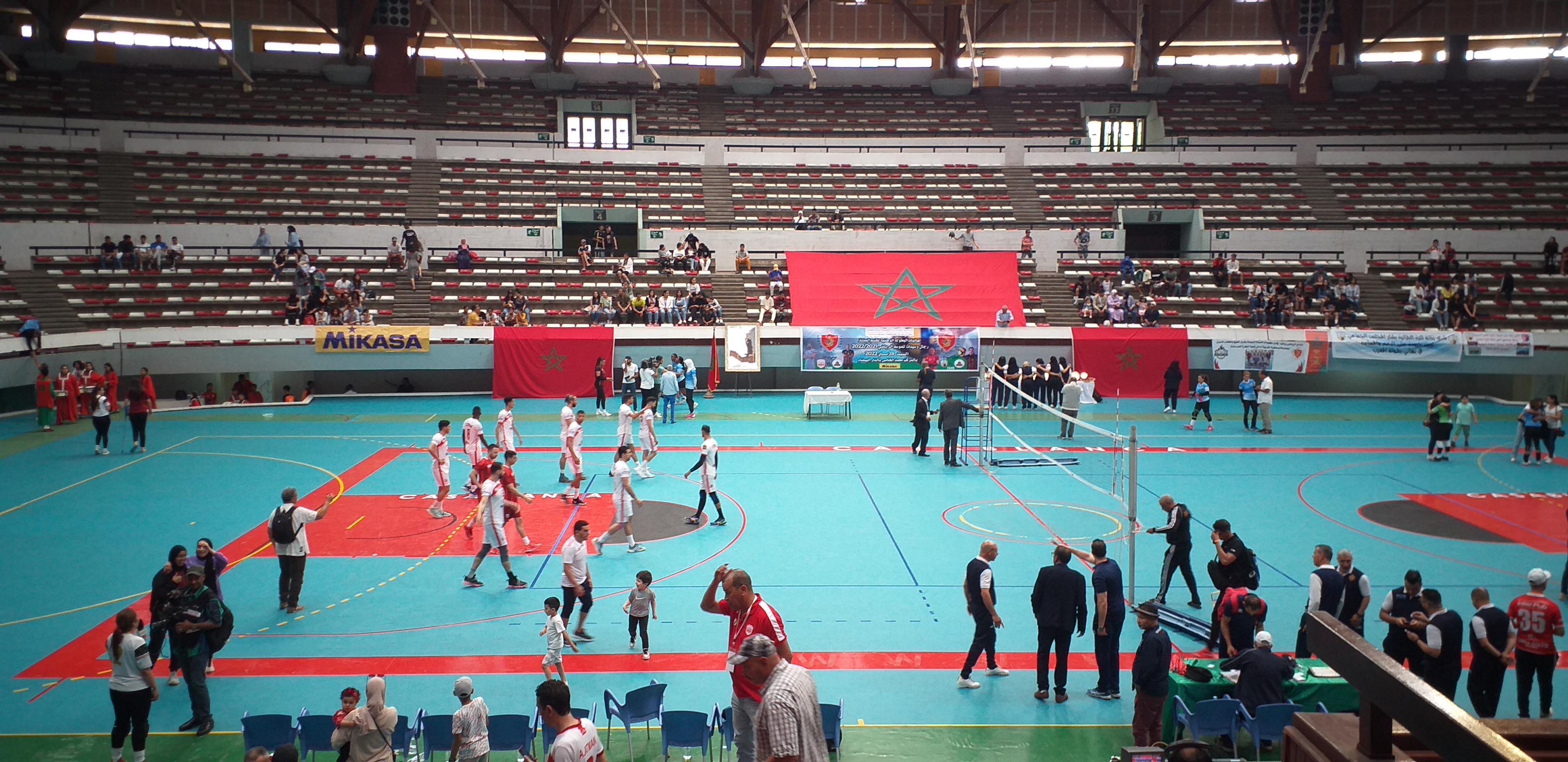 النادي المكناسي يتوج بطلا للكرة الطائرة للموسم الثاني على التوالي النادي المكناسي يتوج بطلا للكرة الطائرة للموسم الثاني على التوالي