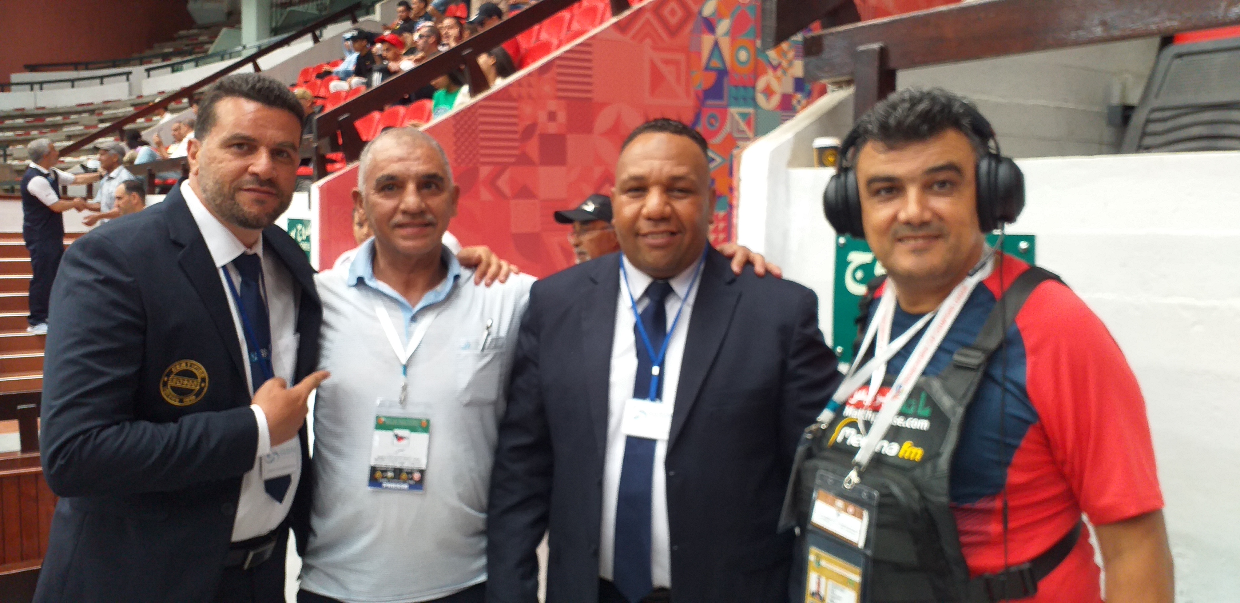 النادي المكناسي يتوج بطلا للكرة الطائرة للموسم الثاني على التوالي النادي المكناسي يتوج بطلا للكرة الطائرة للموسم الثاني على التوالي