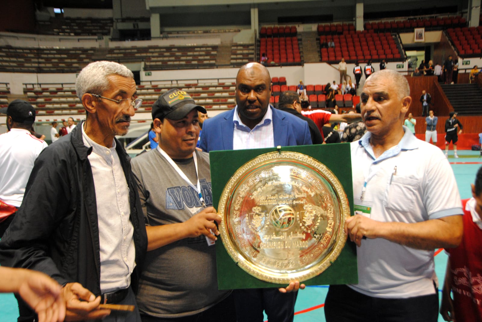 النادي المكناسي يتوج بطلا للكرة الطائرة للموسم الثاني على التوالي النادي المكناسي يتوج بطلا للكرة الطائرة للموسم الثاني على التوالي