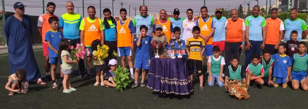 نادي رواد المستقبل لكرة القدم ينهى موسمه الرياضي بجمالية كبيرة ويكرم أولياء الأطفال نادي رواد المستقبل لكرة القدم ينهى موسمه الرياضي بجمالية كبيرة ويكرم أولياء الأطفال