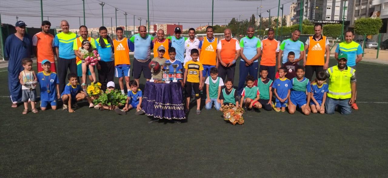 نادي رواد المستقبل لكرة القدم ينهى  موسمه الرياضي بجمالية كبيرة ويكرم  أولياء الأطفال 