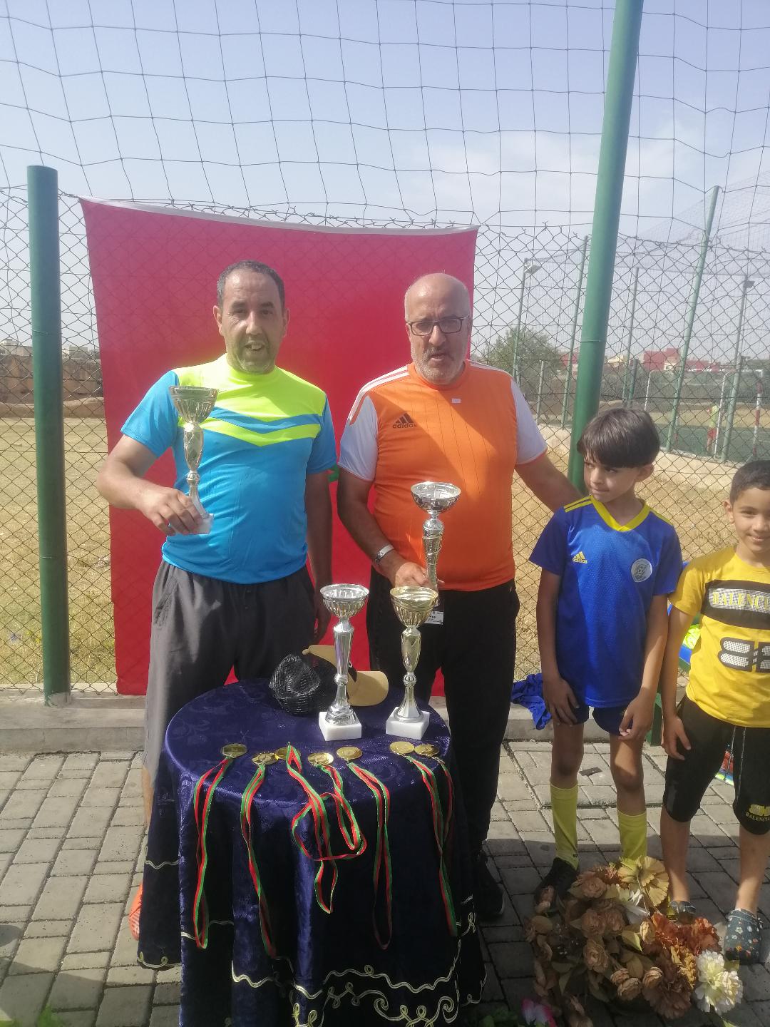 نادي رواد المستقبل لكرة القدم ينهى موسمه الرياضي بجمالية كبيرة ويكرم أولياء الأطفال نادي رواد المستقبل لكرة القدم ينهى موسمه الرياضي بجمالية كبيرة ويكرم أولياء الأطفال