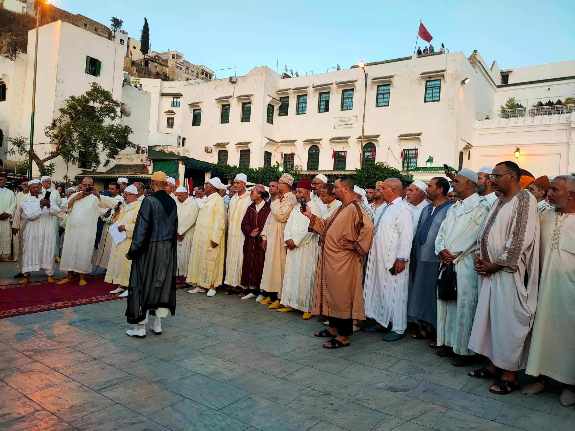 في حضرة ضريح الفاتح المولى إدريس الأول.