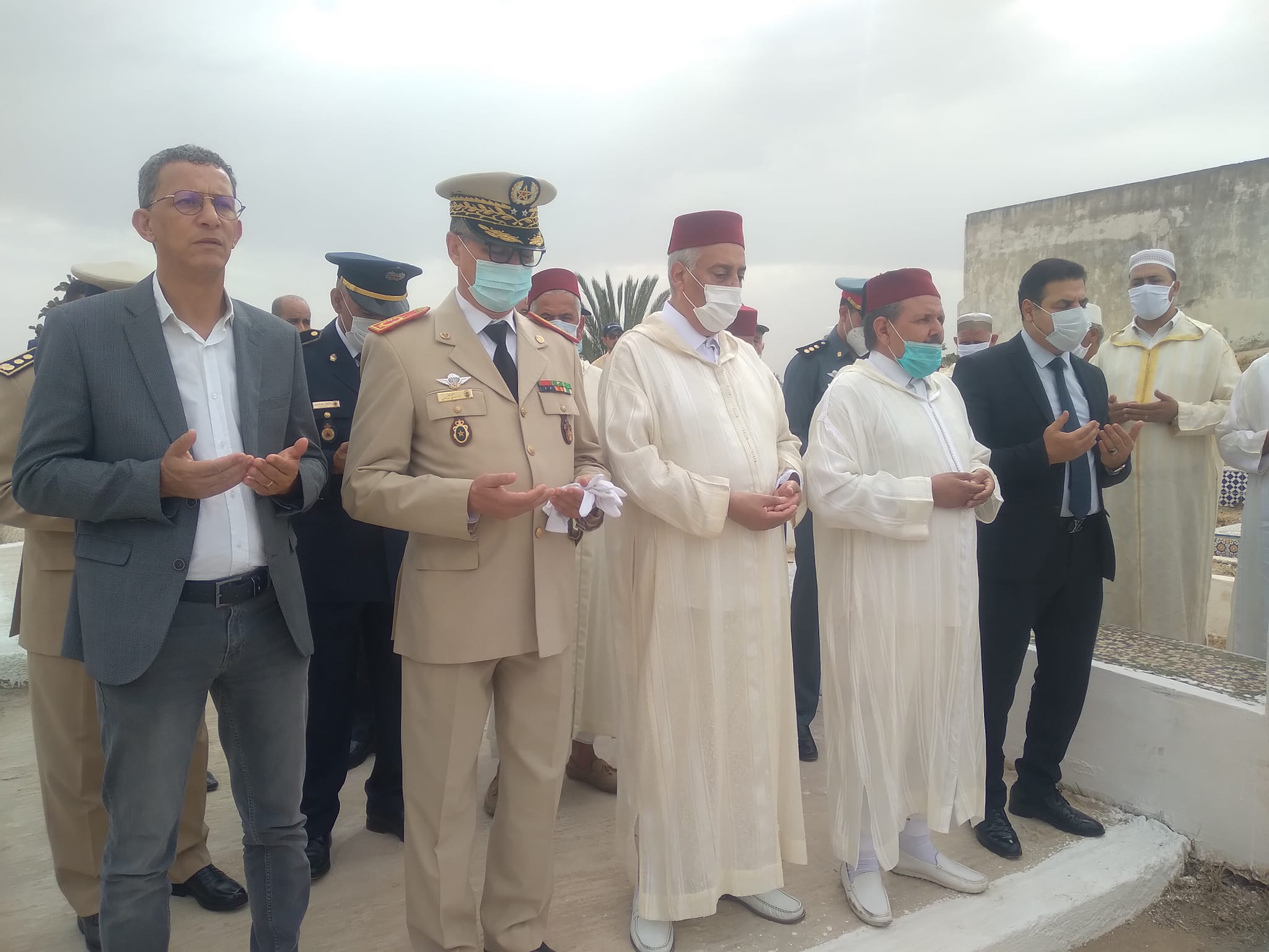 العاصمة الاسماعيلية تخلذ الذكرى 69 لثورة الملك والشعب وعامل صاحب الجلالة على عمالة مكناس يترأس مراسيم الإنصات للخطاب الملكي السامي والوقوف ترحما على شهداء الوحدة العاصمة الاسماعيلية تخلذ الذكرى 69 لثورة الملك والشعب وعامل صاحب الجلالة على عمالة مكناس يترأس مراسيم الإنصات للخطاب الملكي السامي والوقوف ترحما على شهداء الوحدة