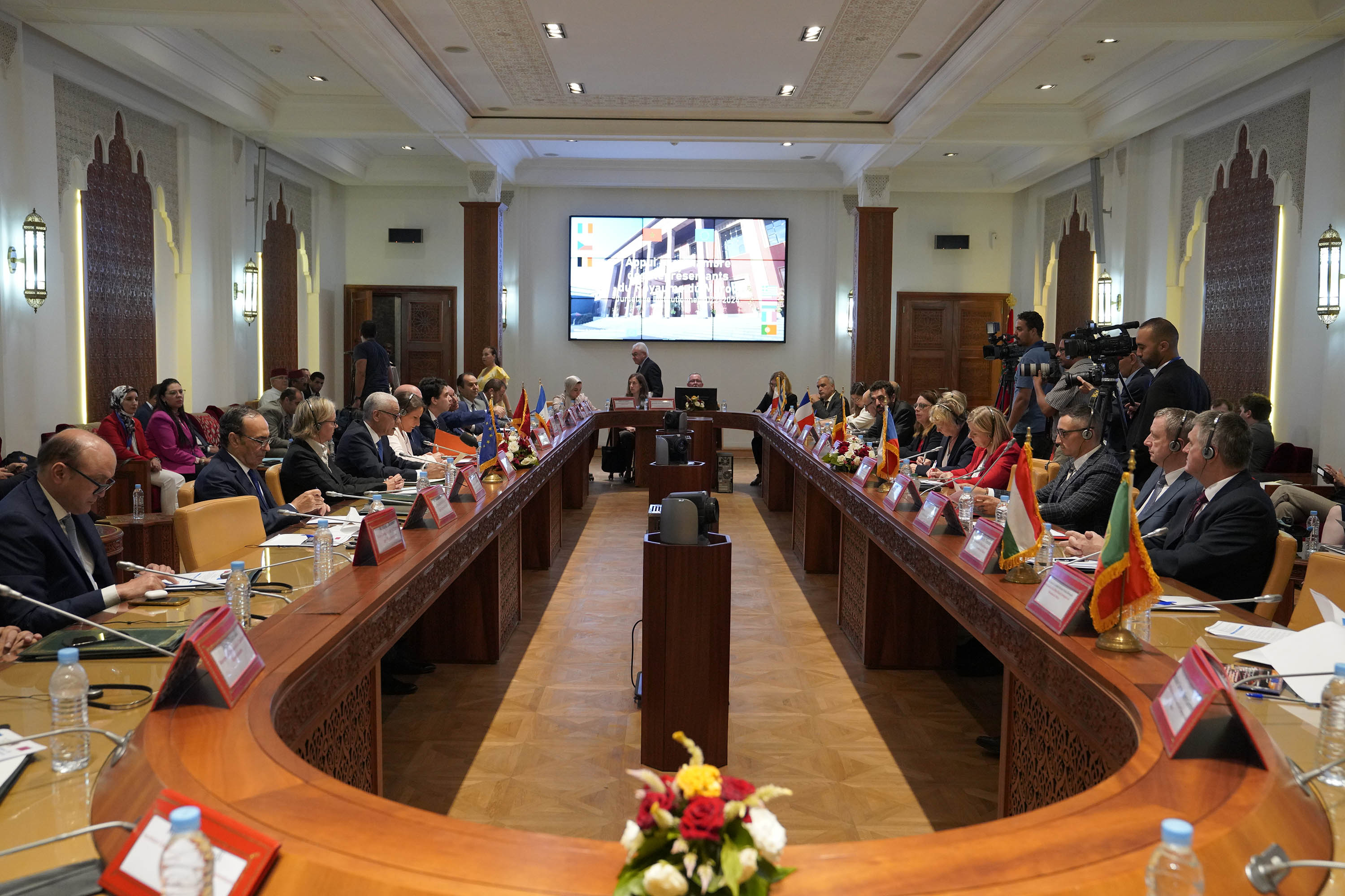 كلمة السيد راشيد الطالبي العلمي رئيس مجلس النواب في افتتاح مراسيم إطلاق مشروع التوأمة المؤسساتية بين مجلس النواب وعدد من البرلمانات الأوروبية كلمة السيد راشيد الطالبي العلمي رئيس مجلس النواب في افتتاح مراسيم إطلاق مشروع التوأمة المؤسساتية بين مجلس النواب وعدد من البرلمانات الأوروبية