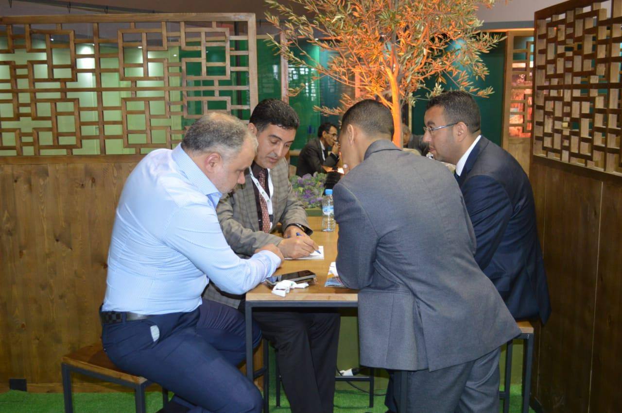 بمنهجية عمل وإجراءات هيكلية جديدة الرئيس المدير العام الجديد لمجموعة القرض الفلاحي يدشن الحوار الاجتماعي بالكشف عن الخطوط العريضة التي سيدبر بها قطب الموارد البشرية بالمؤسسة البنكية بمنهجية عمل وإجراءات هيكلية جديدة الرئيس المدير العام الجديد لمجموعة القرض الفلاحي يدشن الحوار الاجتماعي بالكشف عن الخطوط العريضة التي سيدبر بها قطب الموارد البشرية بالمؤسسة البنكية