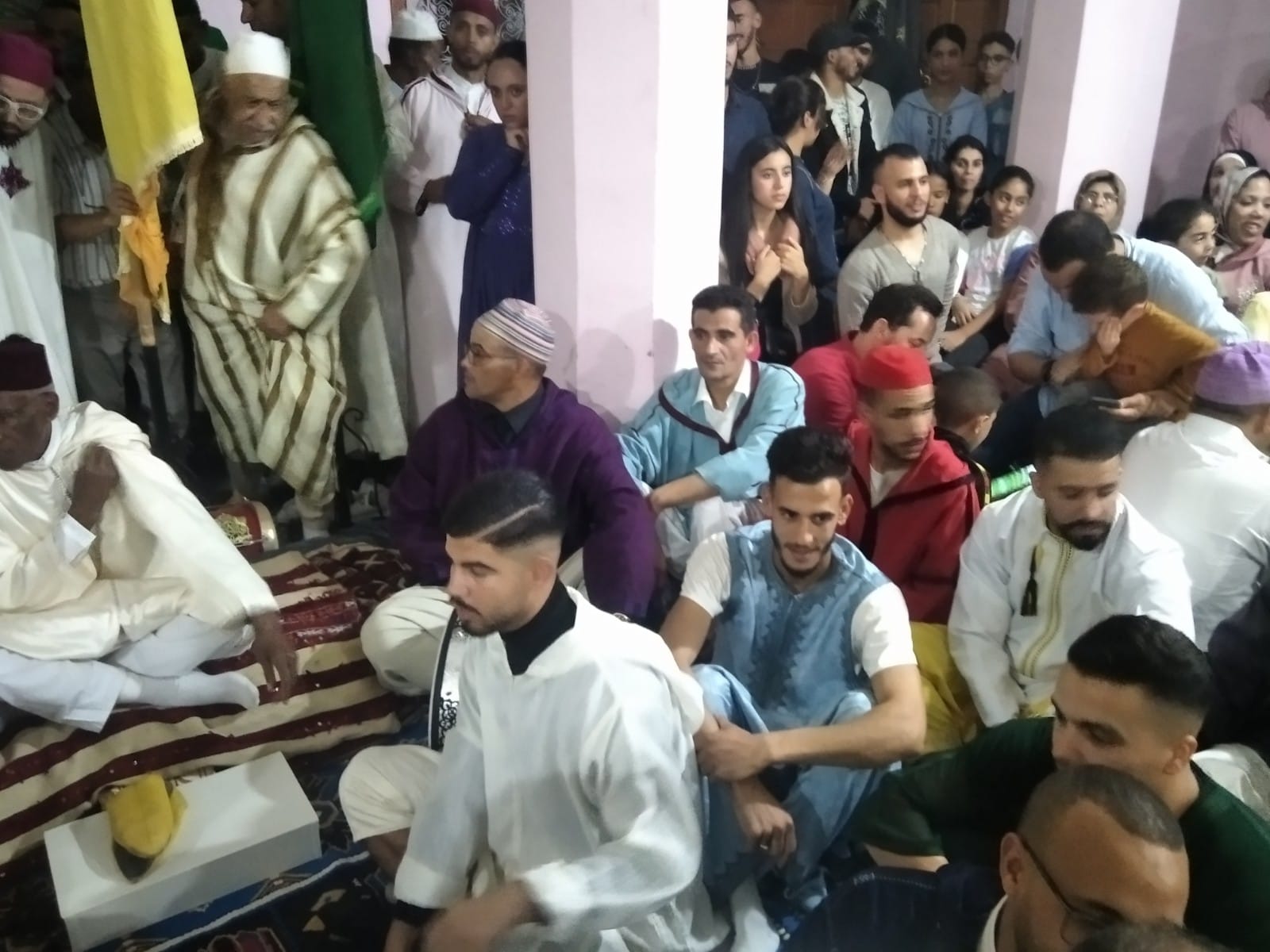 المجلس الإداري للمركز سوسيوثقافي دار لعرايشي برئاسة ذ. مولاي مصطفى المحفوضي ينظم حفلا فنيا بمناسب عيدا لمولد النبوي الشريف المجلس الإداري للمركز سوسيوثقافي دار لعرايشي برئاسة ذ. مولاي مصطفى المحفوضي ينظم حفلا فنيا بمناسب عيدا لمولد النبوي الشريف