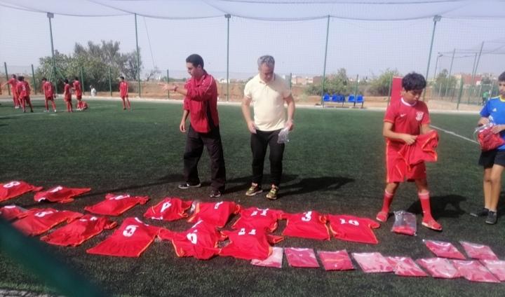 نادي جمعية رواد المستقبل لكرة القدم المصغرة يستهل موسمه الرياضي بتوزيع البدل الجديدة ويحيي ذكرى المولد النبوي بحفل على شرف أولياء الأطفال نادي جمعية رواد المستقبل لكرة القدم المصغرة يستهل موسمه الرياضي بتوزيع البدل الجديدة ويحيي ذكرى المولد النبوي بحفل على شرف أولياء الأطفال