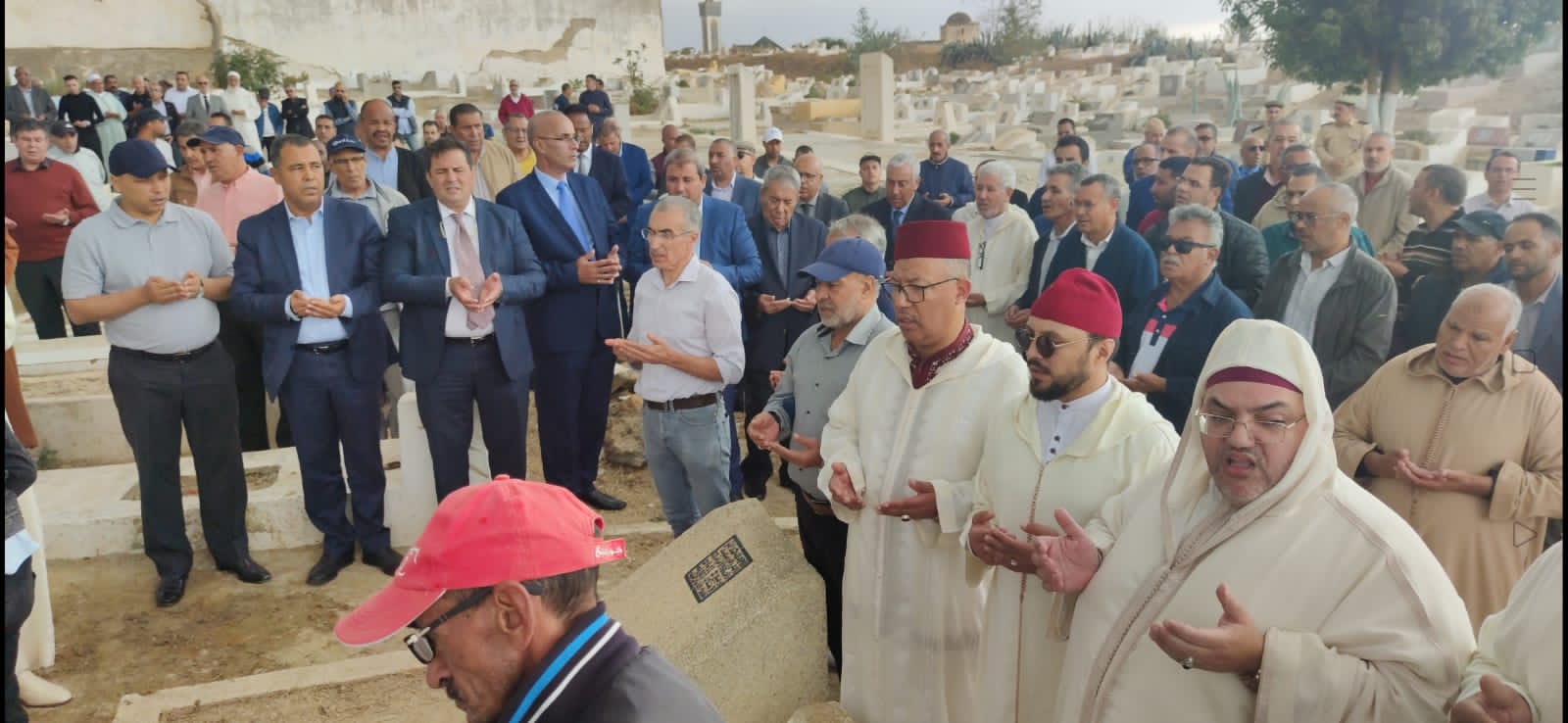 تعزية ومواساة في وفاة السيد 