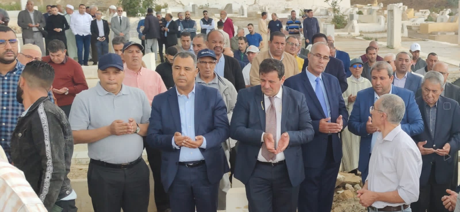 تعزية ومواساة في وفاة السيد 