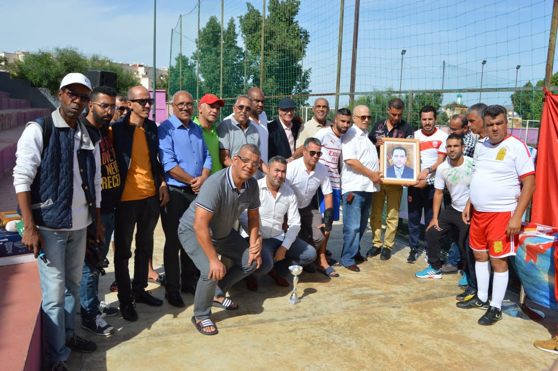 جمعيات رياضية بمكناس تقيم حفل تأبين للصحفي الراحل حسان شلو رحمة الله عليه . جمعيات رياضية بمكناس تقيم حفل تأبين للصحفي الراحل حسان شلو رحمة الله عليه .