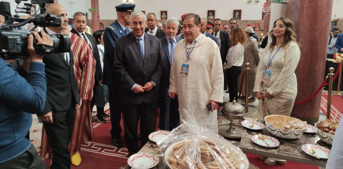 اختتام أشغال الدورة الخامسة للمنتدى الدولي للسياحة بمكناس FITAM و رئيس مجلس الجهة يعلن عن إعداد برنامج استثمار واسع للنهوض بالقطاع ويدعو الفاعلين المجاليين للألتئإم في اطار مؤسساتي موحد خدمة لإقلاع سياحي حقيقي بالحاضرة الإسماعيلية اختتام أشغال الدورة الخامسة للمنتدى الدولي للسياحة بمكناس FITAM و رئيس مجلس الجهة يعلن عن إعداد برنامج استثمار واسع للنهوض بالقطاع ويدعو الفاعلين المجاليين للألتئإم في اطار مؤسساتي موحد خدمة لإقلاع سياحي حقيقي بالحاضرة الإسماعيلية