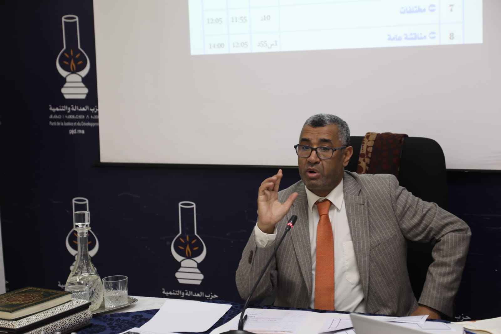 *بووانو: هناك محاولات لتلويث فرحة المغاربة بمنتخبهم وهناك استهداف لقيمهم المشتركة