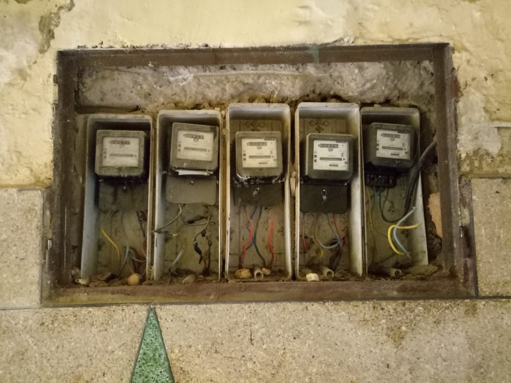 ظاهرة السطو على اغطية العدادات الكهربائية بالمدينة القديمة مكناس 