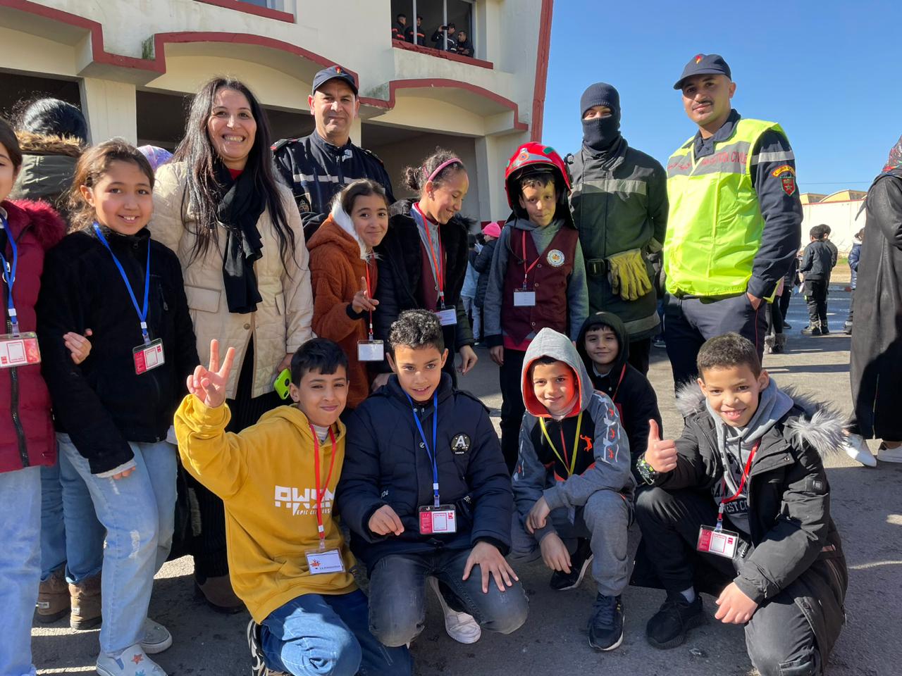 سفيرة الوحدة الترابية فاطمة فكري تحضر افتتاح الابواب المفتوحة للوقاية المدنية ..مديرة تربوية رفقة تلاميذ لافوندسيون الخاصة سفيرة الوحدة الترابية فاطمة فكري تحضر افتتاح الابواب المفتوحة للوقاية المدنية ..مديرة تربوية رفقة تلاميذ لافوندسيون الخاصة