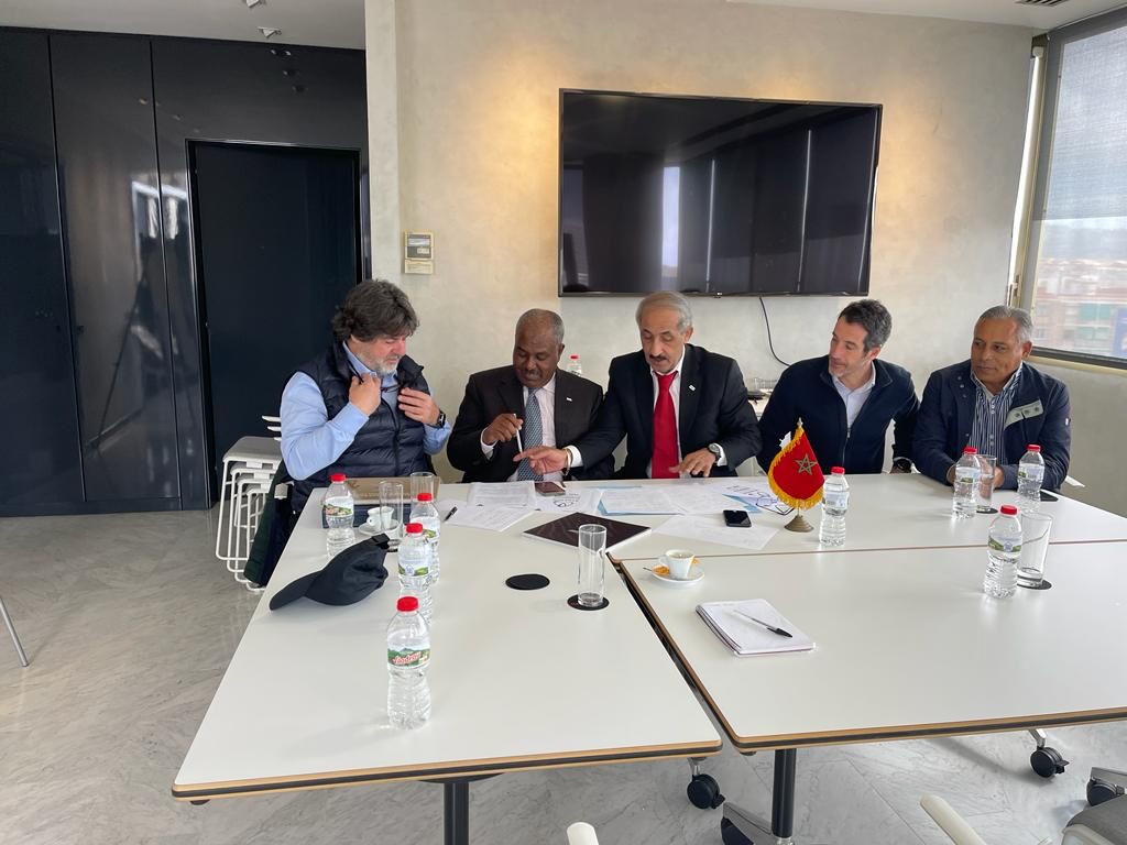 الاستاذ محمد بلماحي لمخاطبيه الإسبانيين، اتفاقية التعاون والشراكة في ميدان سباق الدراجات تتماشى مع الرؤية الرياضية الملكية السديدة الهادفة إلى توطيد العلاقات مع البلدان الشقيقة والصديقة الاستاذ محمد بلماحي لمخاطبيه الإسبانيين، اتفاقية التعاون والشراكة في ميدان سباق الدراجات تتماشى مع الرؤية الرياضية الملكية السديدة الهادفة إلى توطيد العلاقات مع البلدان الشقيقة والصديقة