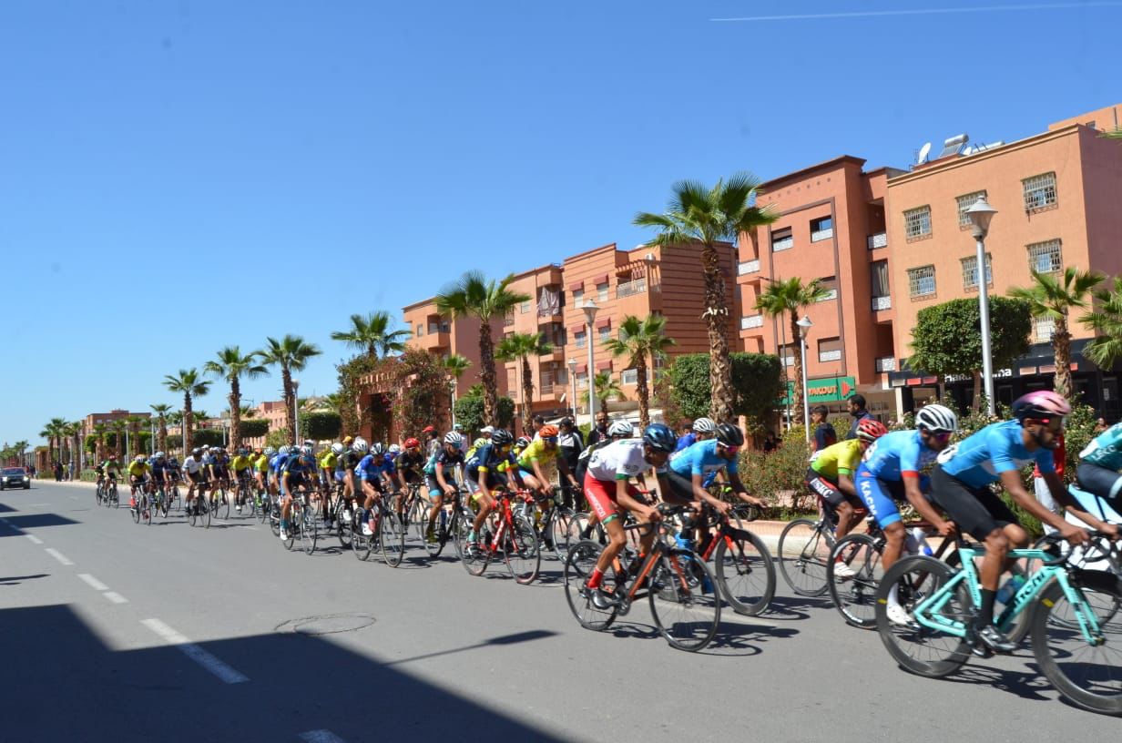 أشرف الدغمي يتوج بطلا لطواف جهة مراكش أسفي للدراجات في نسخته الأولى أشرف الدغمي يتوج بطلا لطواف جهة مراكش أسفي للدراجات في نسخته الأولى