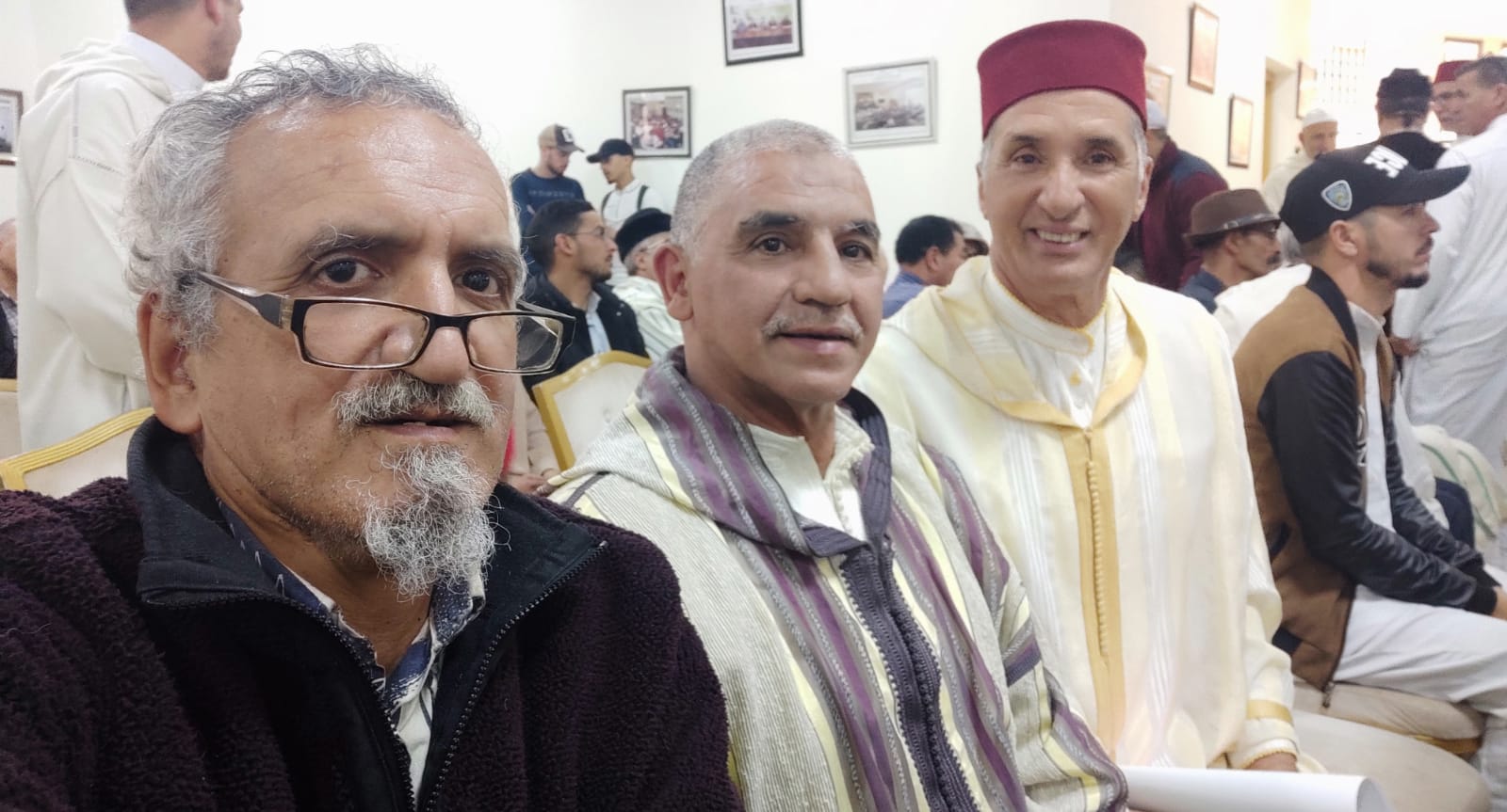 عشية روحانية رمضانية بمقر الهيئة الوطنية لمغاربة العالم النعيم 6 بمكناس . عشية روحانية رمضانية بمقر الهيئة الوطنية لمغاربة العالم النعيم 6 بمكناس .