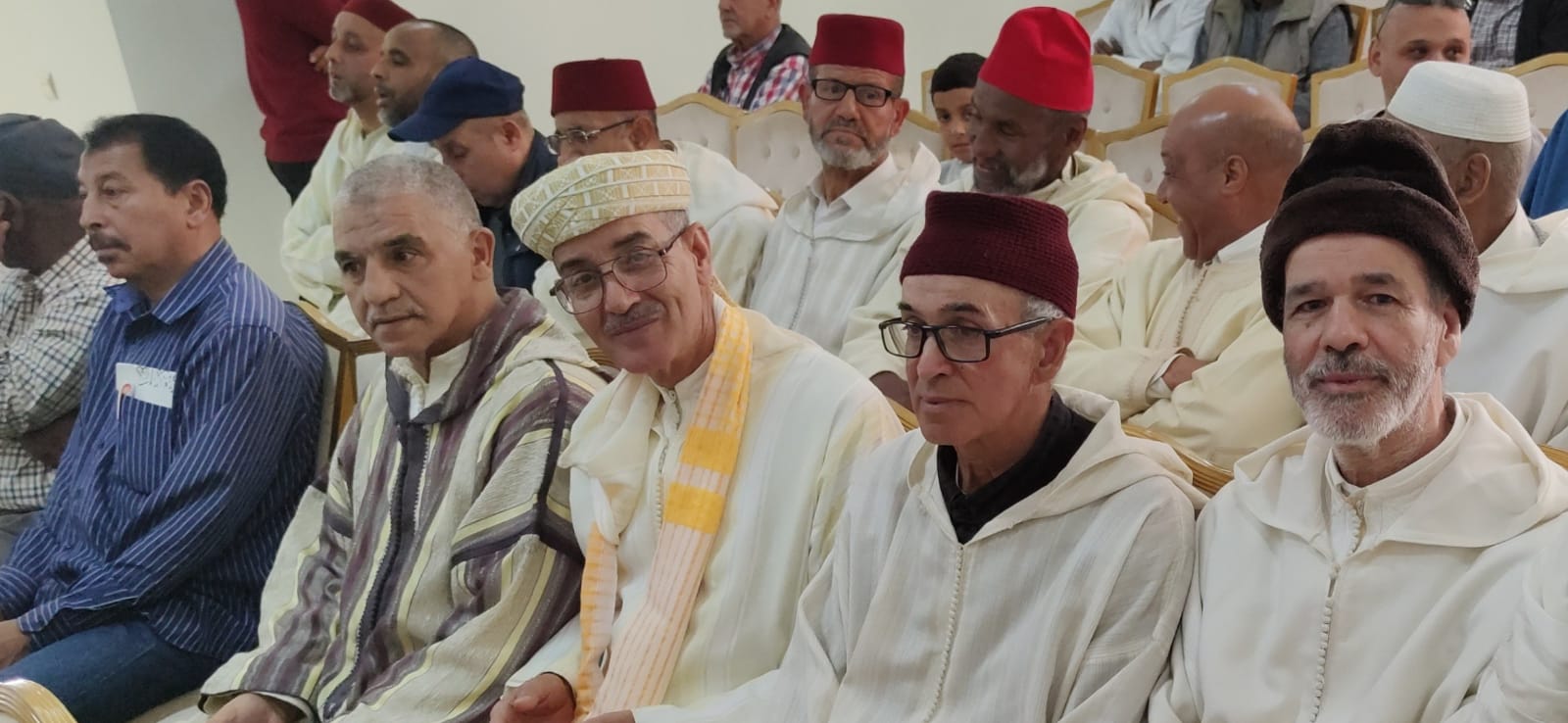 عشية روحانية رمضانية بمقر الهيئة الوطنية لمغاربة العالم النعيم 6 بمكناس . عشية روحانية رمضانية بمقر الهيئة الوطنية لمغاربة العالم النعيم 6 بمكناس .