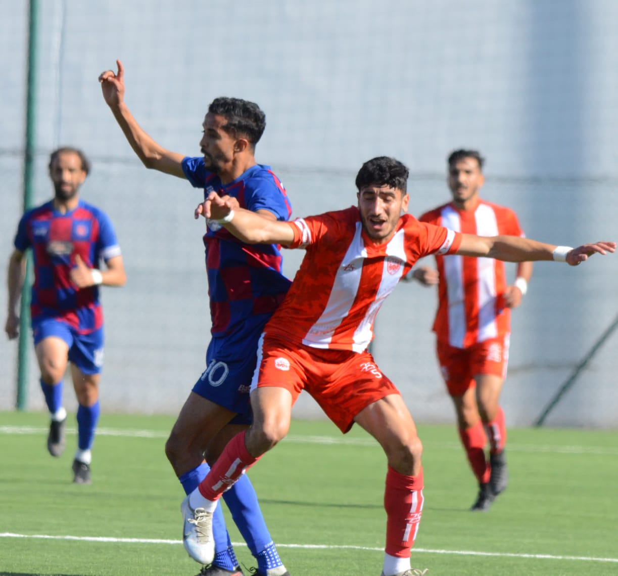 التعادل من قلب الناظور نتيجة منصفة للكوديم بعد ما واكب تلك المباراة من ضغوطات حديث الثأر. التعادل من قلب الناظور نتيجة منصفة للكوديم بعد ما واكب تلك المباراة من ضغوطات حديث الثأر.