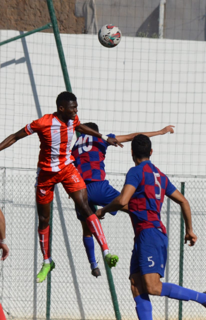 التعادل من قلب الناظور نتيجة منصفة للكوديم بعد ما واكب تلك المباراة من ضغوطات حديث الثأر. التعادل من قلب الناظور نتيجة منصفة للكوديم بعد ما واكب تلك المباراة من ضغوطات حديث الثأر.