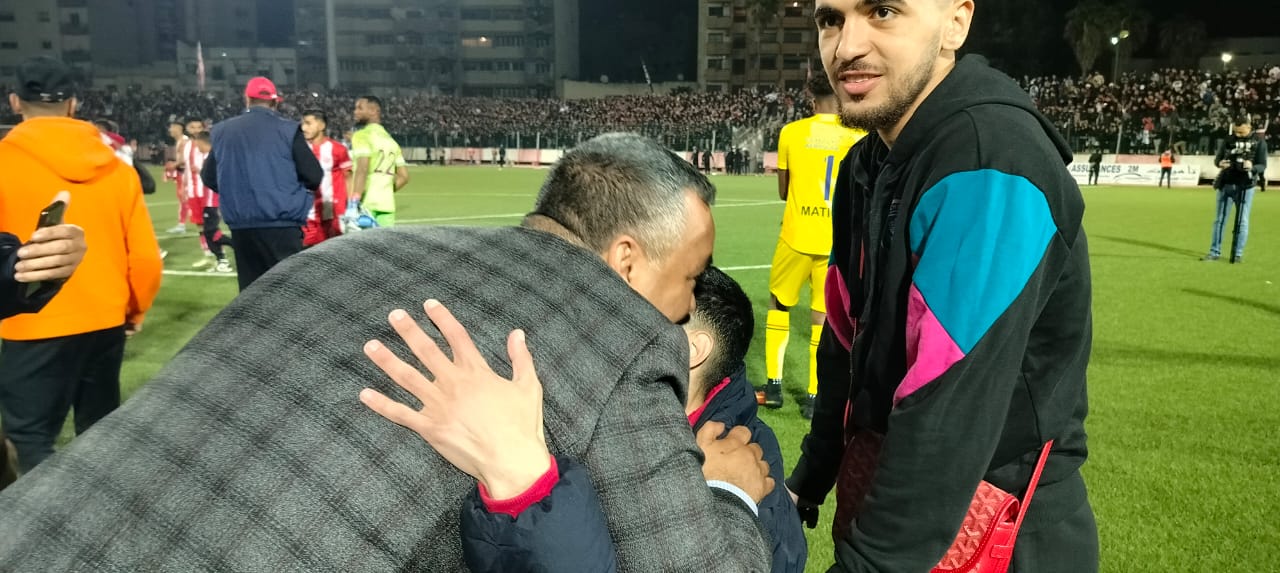 مكناس تنتصر على الكوكب المراكشي، وتعيش ليلة عرس كروي. مكناس تنتصر على الكوكب المراكشي، وتعيش ليلة عرس كروي.