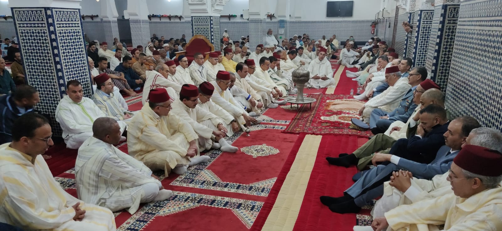 عامل عمالة مكناس يترأس بمسجد ” الحسن الثاني ” حفلا دينيا إحياء لليلة القدر المباركة