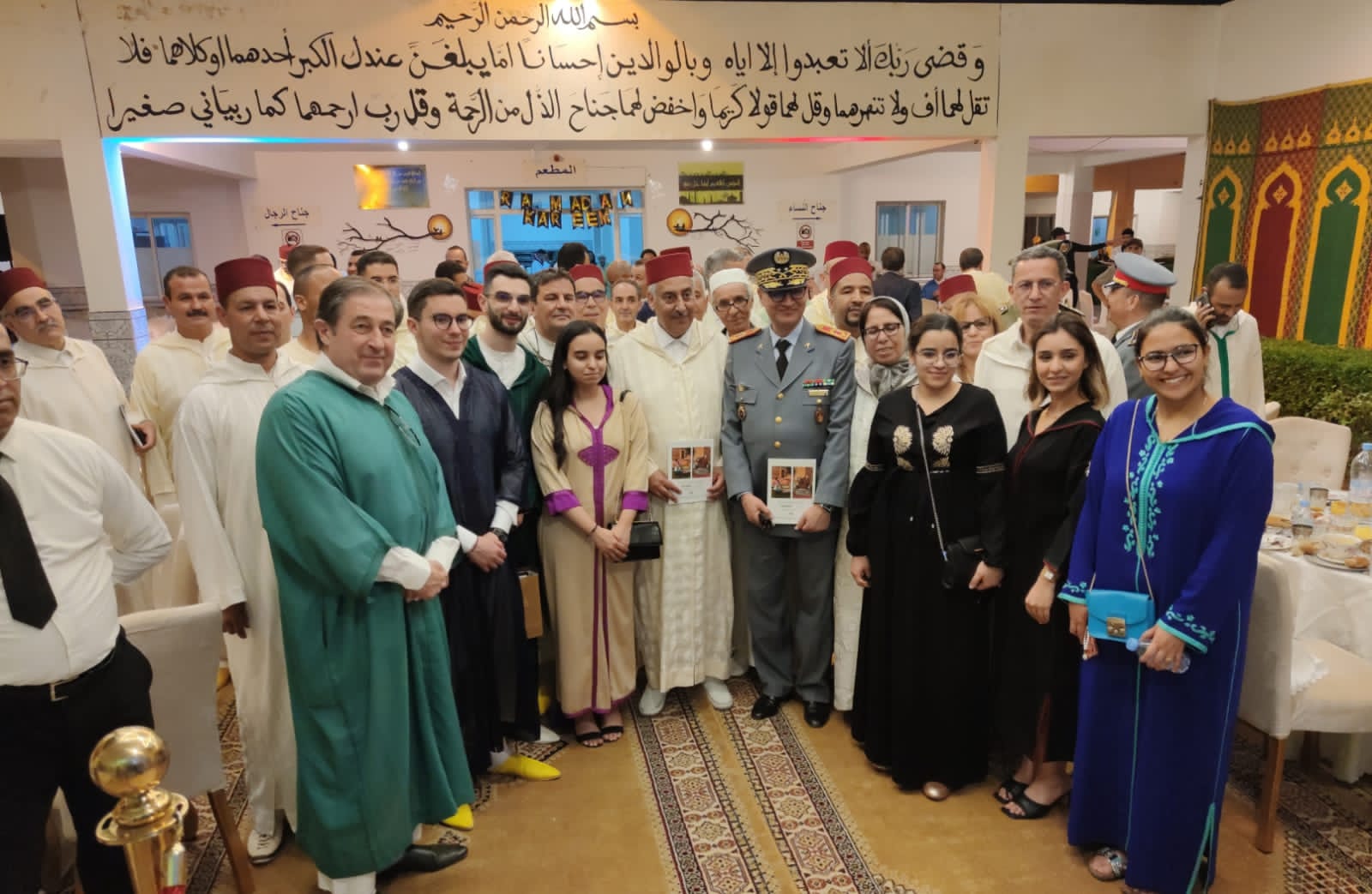 عامل عمالة مكناس يتراس افطار جماعي لفائدة نزلاء دار المسنين بمكناس عامل عمالة مكناس يتراس افطار جماعي لفائدة نزلاء دار المسنين بمكناس