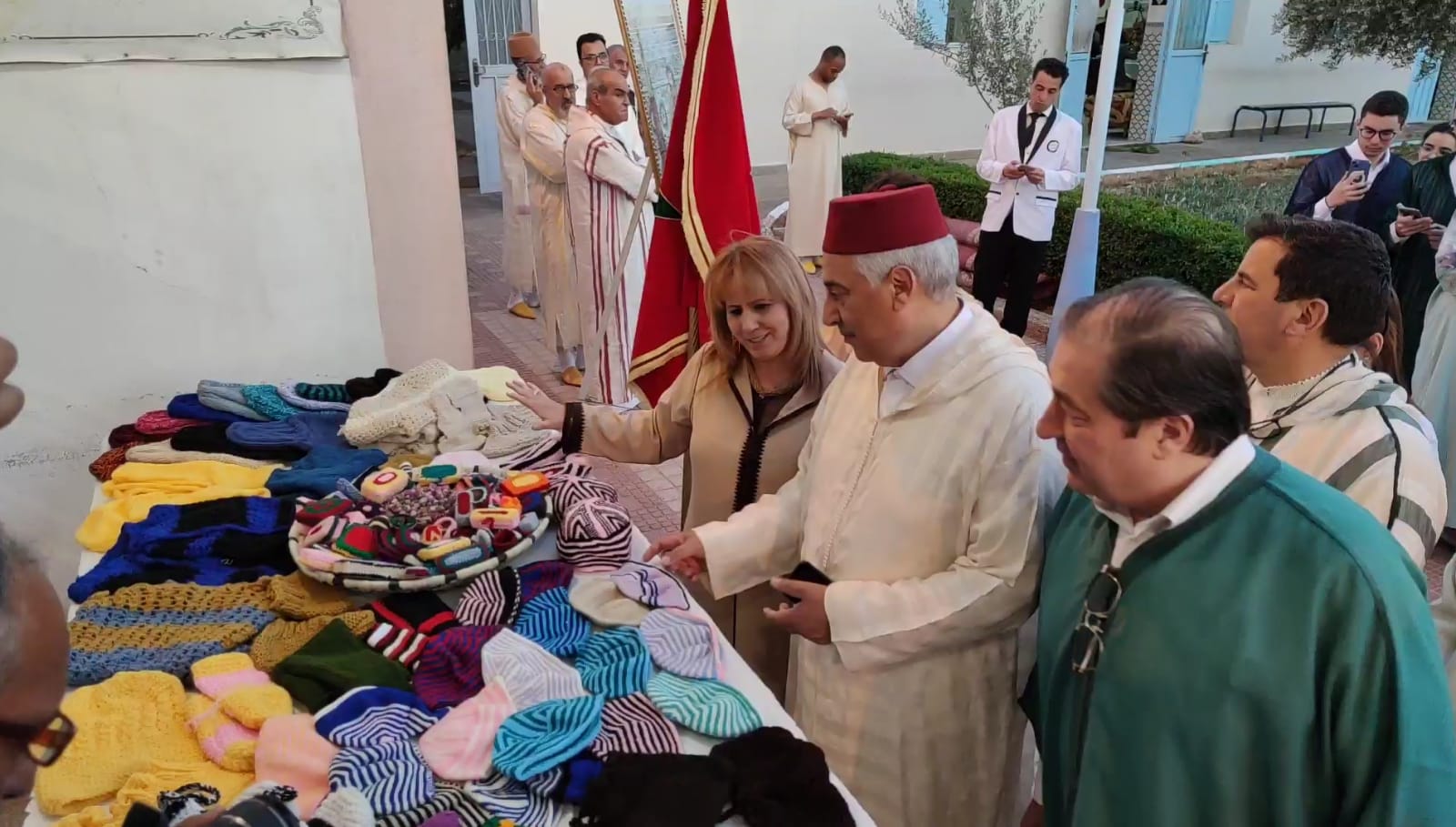 عامل عمالة مكناس يتراس افطار جماعي لفائدة نزلاء دار المسنين بمكناس