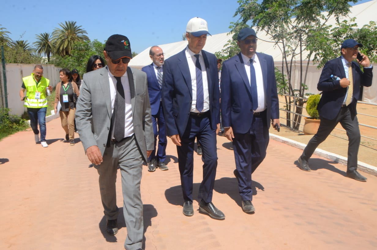وزير الفلاحة ومسؤولين يتفقدون أشغال المعرض الدولي للفلاحة بمكناس وزير الفلاحة ومسؤولين يتفقدون أشغال المعرض الدولي للفلاحة بمكناس