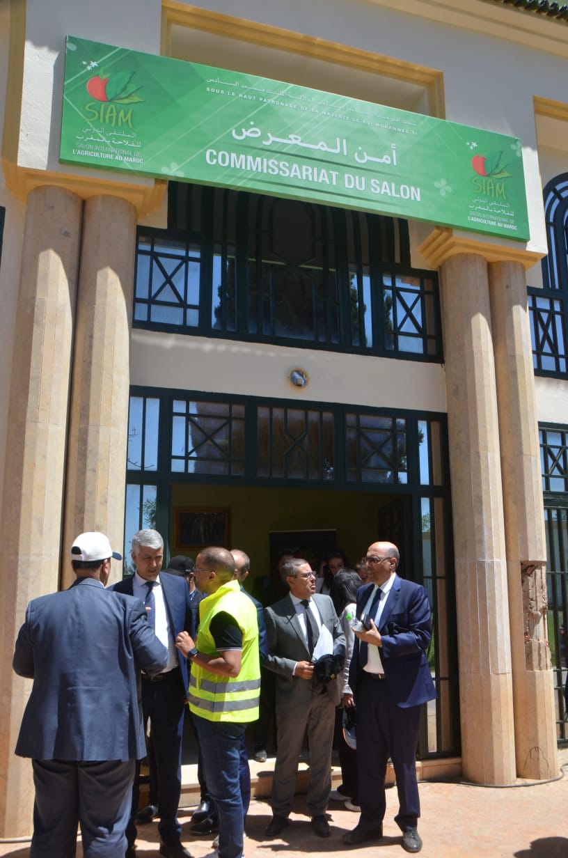 وزير الفلاحة ومسؤولين يتفقدون أشغال المعرض الدولي للفلاحة بمكناس وزير الفلاحة ومسؤولين يتفقدون أشغال المعرض الدولي للفلاحة بمكناس