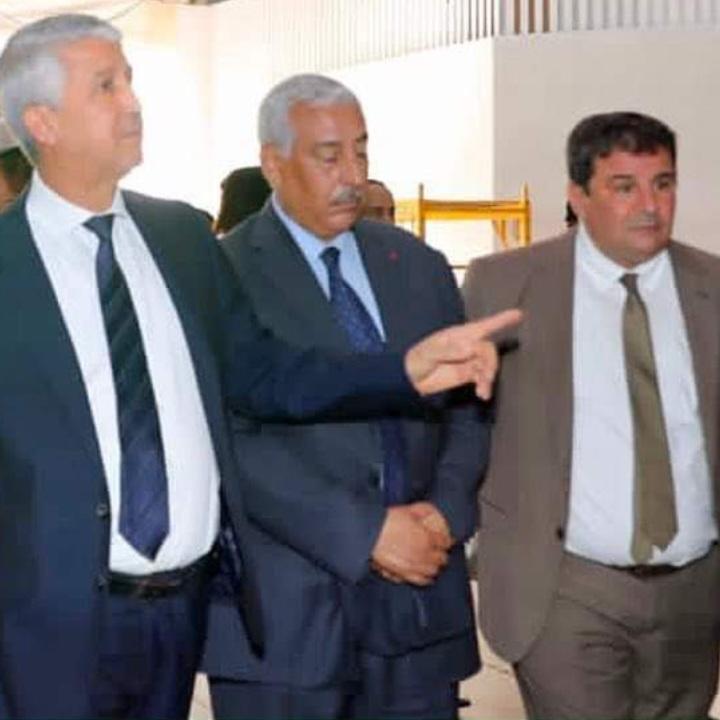 خاص  عن استعدادات احتضان المعرض الدولي للفلاحة بمكناس أشغال ليل نهار لاحتضان النسخة 15 للمعرض الدولي للفلاحة بمكناس  وسلطات المدينة  في حالة استنفار قصوى  جواد باحاجي  : رئيس جماعة مكناس جاهزون لاحتضان الموعد السنوي  *