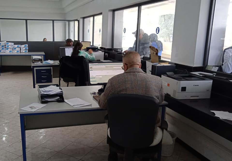 خاص عن استعدادات والاحترازات لاحتضان المعرض الدولي للفلاحة بمكناس : قطاع الصحة رشيد تاكروث:المندوب الاقليمي لوزارة الصحة والحماية الاجتماعية بمكناس *عبأنا مجموعة من الأطرالصحية وأسطول سيارات للإسعاف موزعة داخل وخارج فضاء المعرض مع تهيئة جناح خاص بمستشفى محمد الخامس * خاص عن استعدادات والاحترازات لاحتضان المعرض الدولي للفلاحة بمكناس : قطاع الصحة رشيد تاكروث:المندوب الاقليمي لوزارة الصحة والحماية الاجتماعية بمكناس *عبأنا مجموعة من الأطرالصحية وأسطول سيارات للإسعاف موزعة داخل وخارج فضاء المعرض مع تهيئة جناح خاص بمستشفى محمد الخامس *