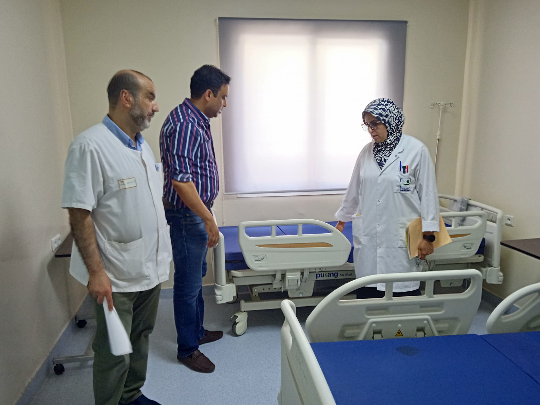 خاص عن استعدادات والاحترازات لاحتضان المعرض الدولي للفلاحة بمكناس : قطاع الصحة رشيد تاكروث:المندوب الاقليمي لوزارة الصحة والحماية الاجتماعية بمكناس *عبأنا مجموعة من الأطرالصحية وأسطول سيارات للإسعاف موزعة داخل وخارج فضاء المعرض مع تهيئة جناح خاص بمستشفى محمد الخامس * خاص عن استعدادات والاحترازات لاحتضان المعرض الدولي للفلاحة بمكناس : قطاع الصحة رشيد تاكروث:المندوب الاقليمي لوزارة الصحة والحماية الاجتماعية بمكناس *عبأنا مجموعة من الأطرالصحية وأسطول سيارات للإسعاف موزعة داخل وخارج فضاء المعرض مع تهيئة جناح خاص بمستشفى محمد الخامس *