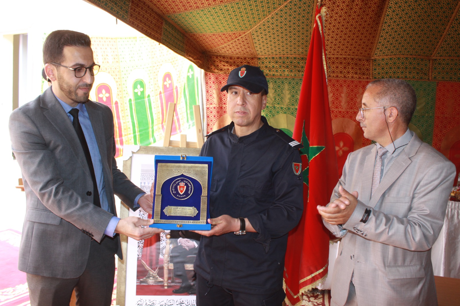 مكناس: السجن المحلي (تولال 2) يخلد الذكرى (15) على تأسيس المندوبية العامة لإدارة السجون وإعادة الإدماج. مكناس: السجن المحلي (تولال 2) يخلد الذكرى (15) على تأسيس المندوبية العامة لإدارة السجون وإعادة الإدماج.