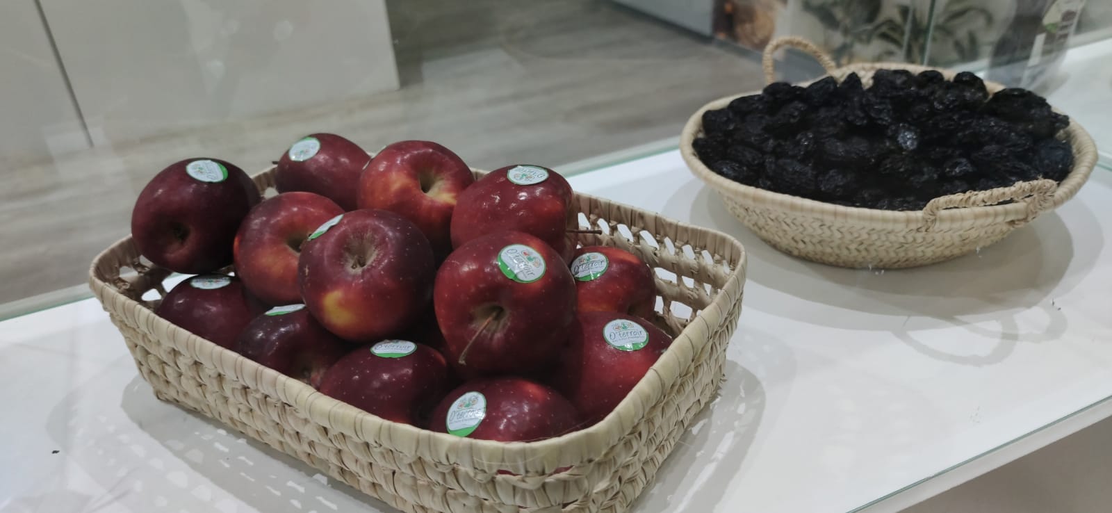 زوار معرض الفلاحة بمكناس يتقاطرون على رواق جهة فاس مكناس زوار معرض الفلاحة بمكناس يتقاطرون على رواق جهة فاس مكناس