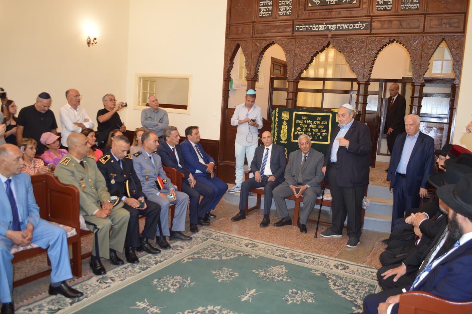 السيد عبد الغني الصبار عامل عمالة مكناس يشرف على افتتاح المعبد اليهودي السيد عبد الغني الصبار عامل عمالة مكناس يشرف على افتتاح المعبد اليهودي