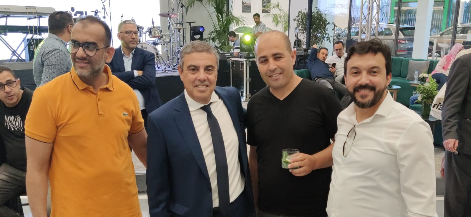 بشرى لساكنة جهة فاس مكناس افتتاح اكبر محل لبيع السيارات الفاخرة بمكناس TIZI AUTO بشرى لساكنة جهة فاس مكناس افتتاح اكبر محل لبيع السيارات الفاخرة بمكناس TIZI AUTO