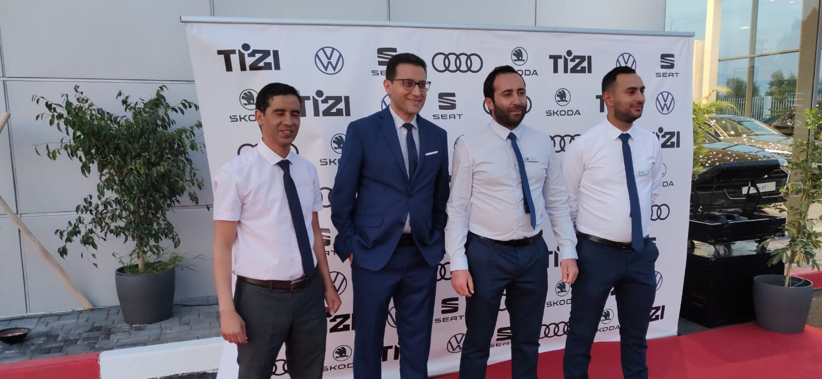 بشرى لساكنة جهة فاس مكناس افتتاح اكبر محل لبيع السيارات الفاخرة بمكناس TIZI AUTO بشرى لساكنة جهة فاس مكناس افتتاح اكبر محل لبيع السيارات الفاخرة بمكناس TIZI AUTO
