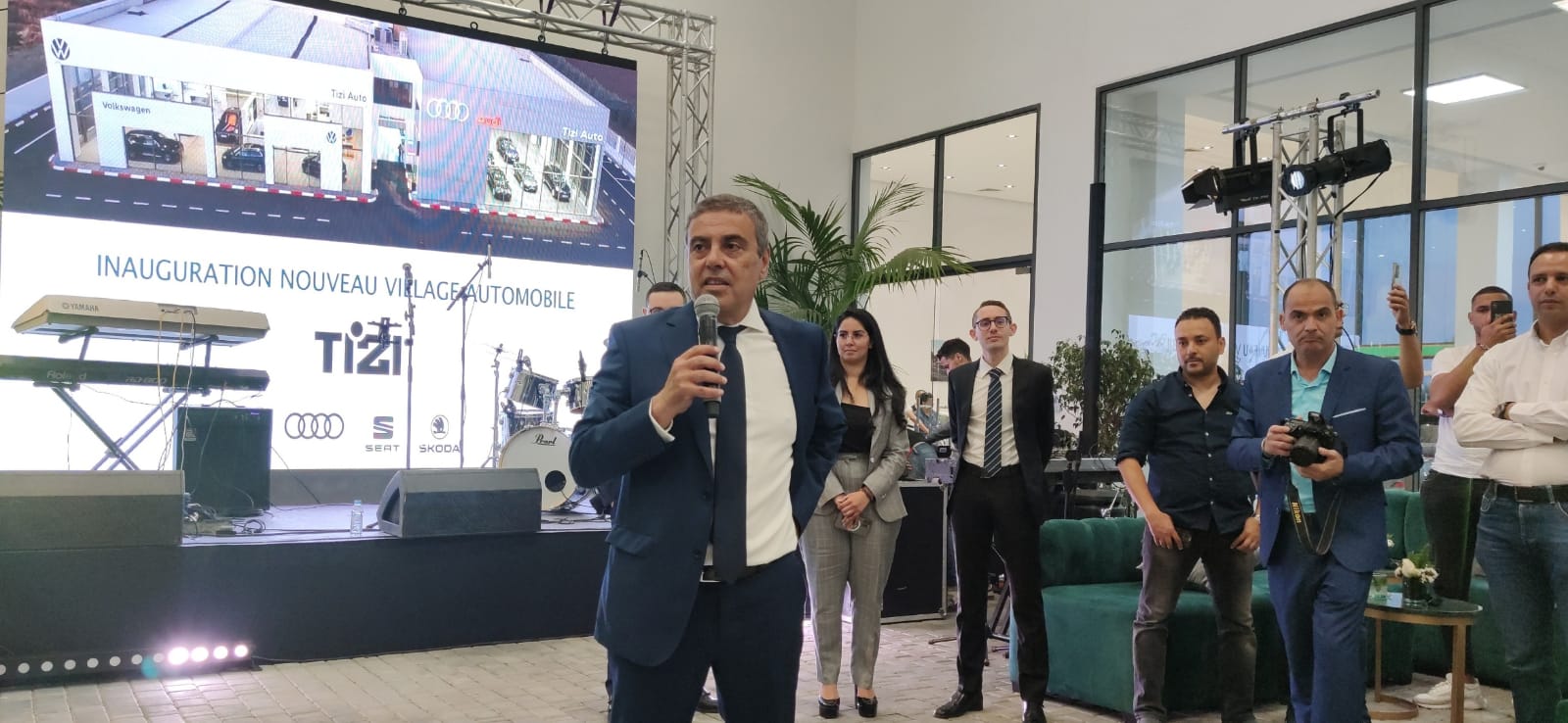 بشرى لساكنة جهة فاس مكناس افتتاح اكبر محل لبيع السيارات الفاخرة بمكناس TIZI AUTO بشرى لساكنة جهة فاس مكناس افتتاح اكبر محل لبيع السيارات الفاخرة بمكناس TIZI AUTO