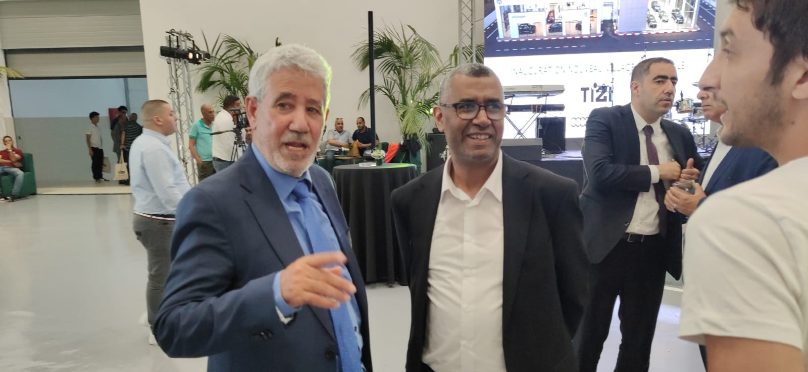 بشرى لساكنة جهة فاس مكناس افتتاح اكبر محل لبيع السيارات الفاخرة بمكناس TIZI AUTO بشرى لساكنة جهة فاس مكناس افتتاح اكبر محل لبيع السيارات الفاخرة بمكناس TIZI AUTO