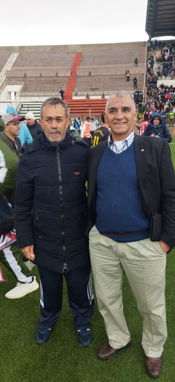 جمعية أنصار النادي المكناسي : كل مكونات المدينة مطالبة بدعم الكوديم ومكتب تاعرابت هو الجدير بمواصلة قيادة قطار القلعة الحمراء جمعية أنصار النادي المكناسي : كل مكونات المدينة مطالبة بدعم الكوديم ومكتب تاعرابت هو الجدير بمواصلة قيادة قطار القلعة الحمراء