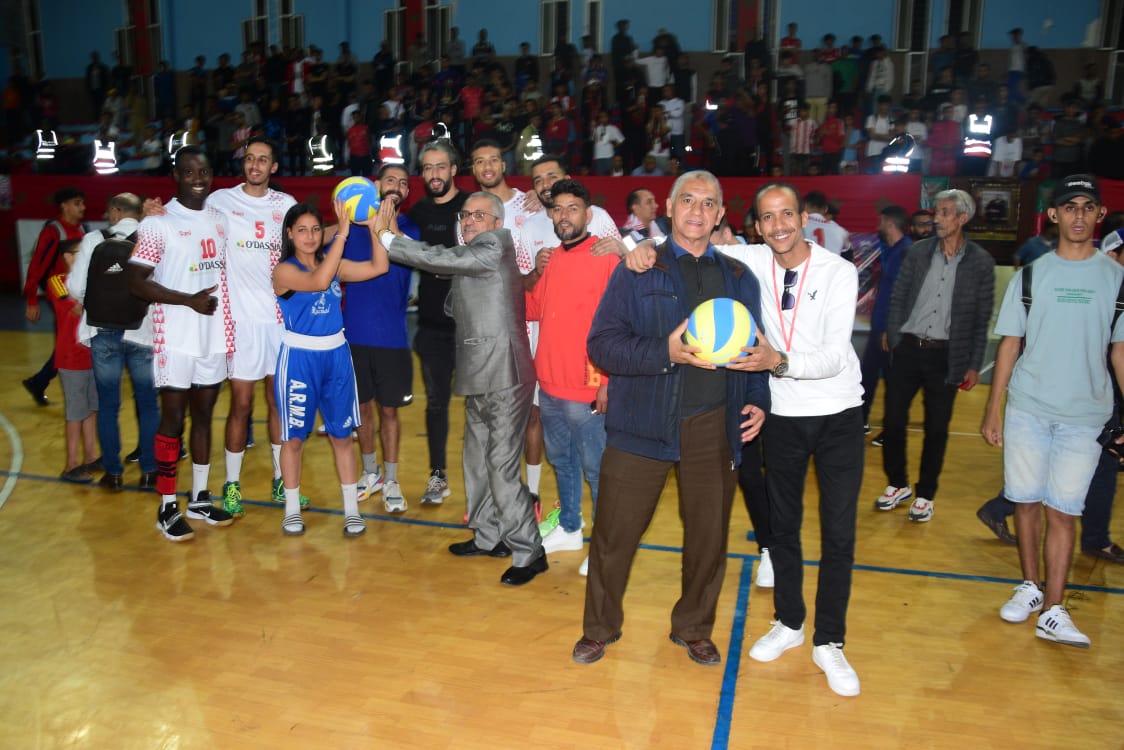 النادي المكناسي يتوج بلقب كأس العرش للمرة السابعة والثانية على التوالي النادي المكناسي يتوج بلقب كأس العرش للمرة السابعة والثانية على التوالي